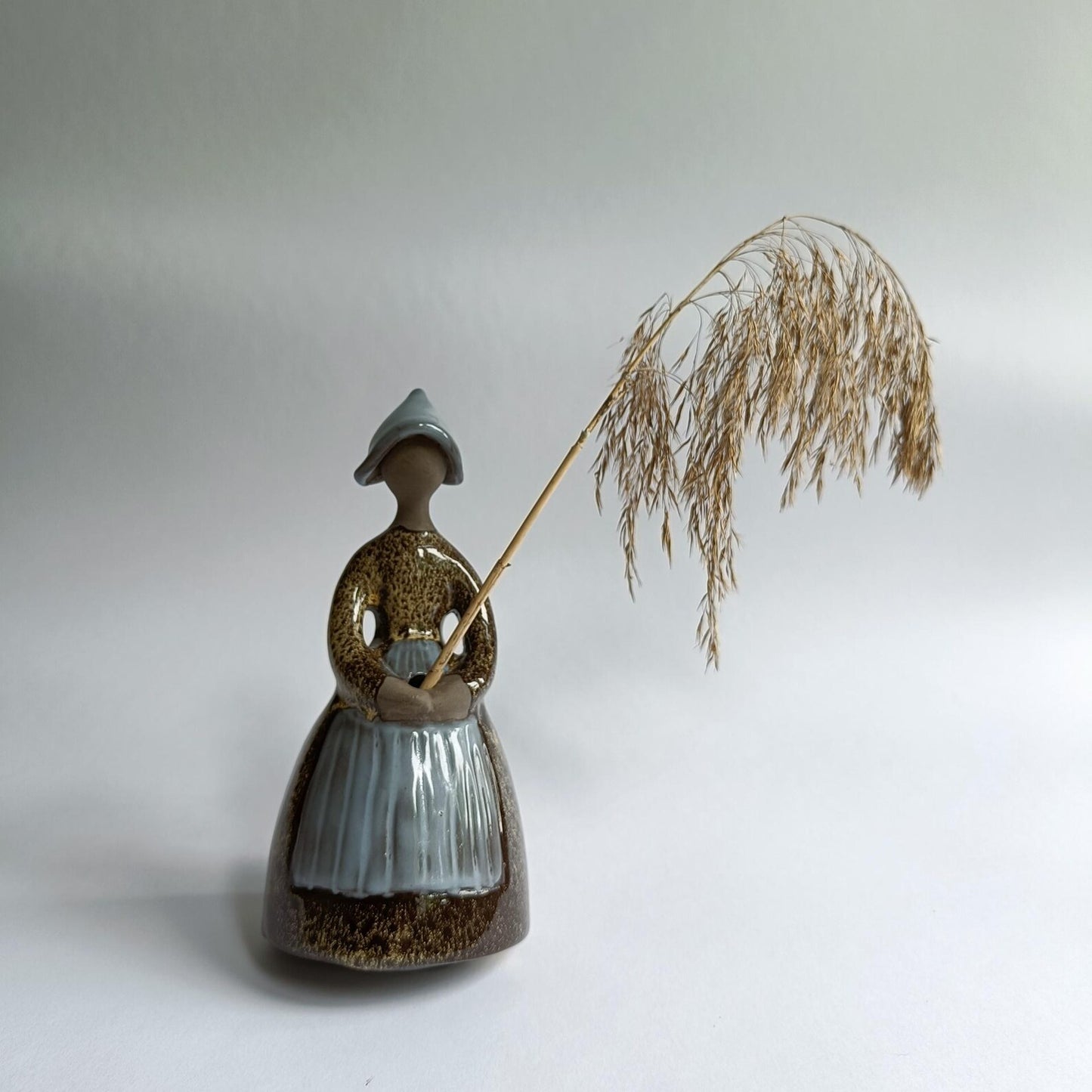 Ceramic Woman Figurine – Retro Grey and Brown