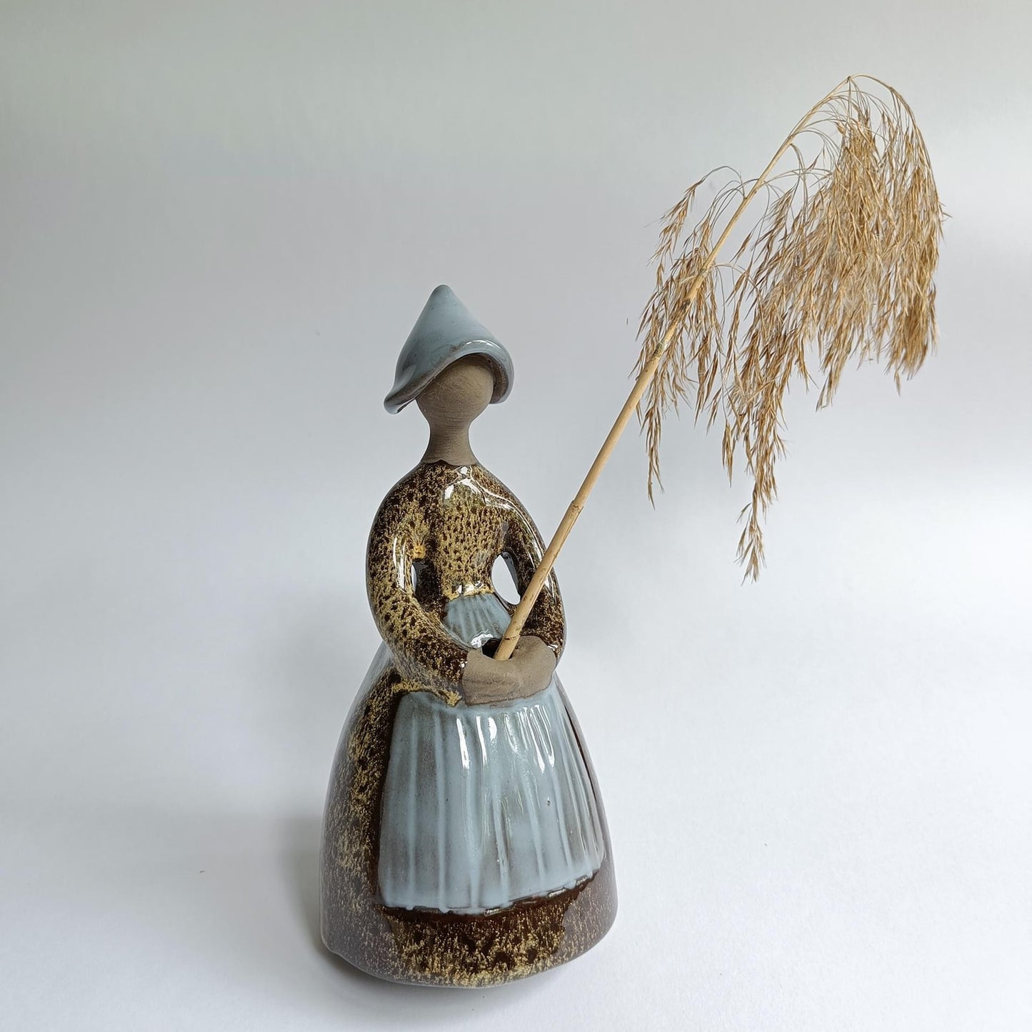 Ceramic Woman Figurine – Retro Grey and Brown