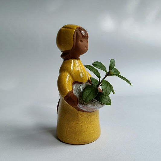 Ceramic Girl Figurine – Retro Yellow