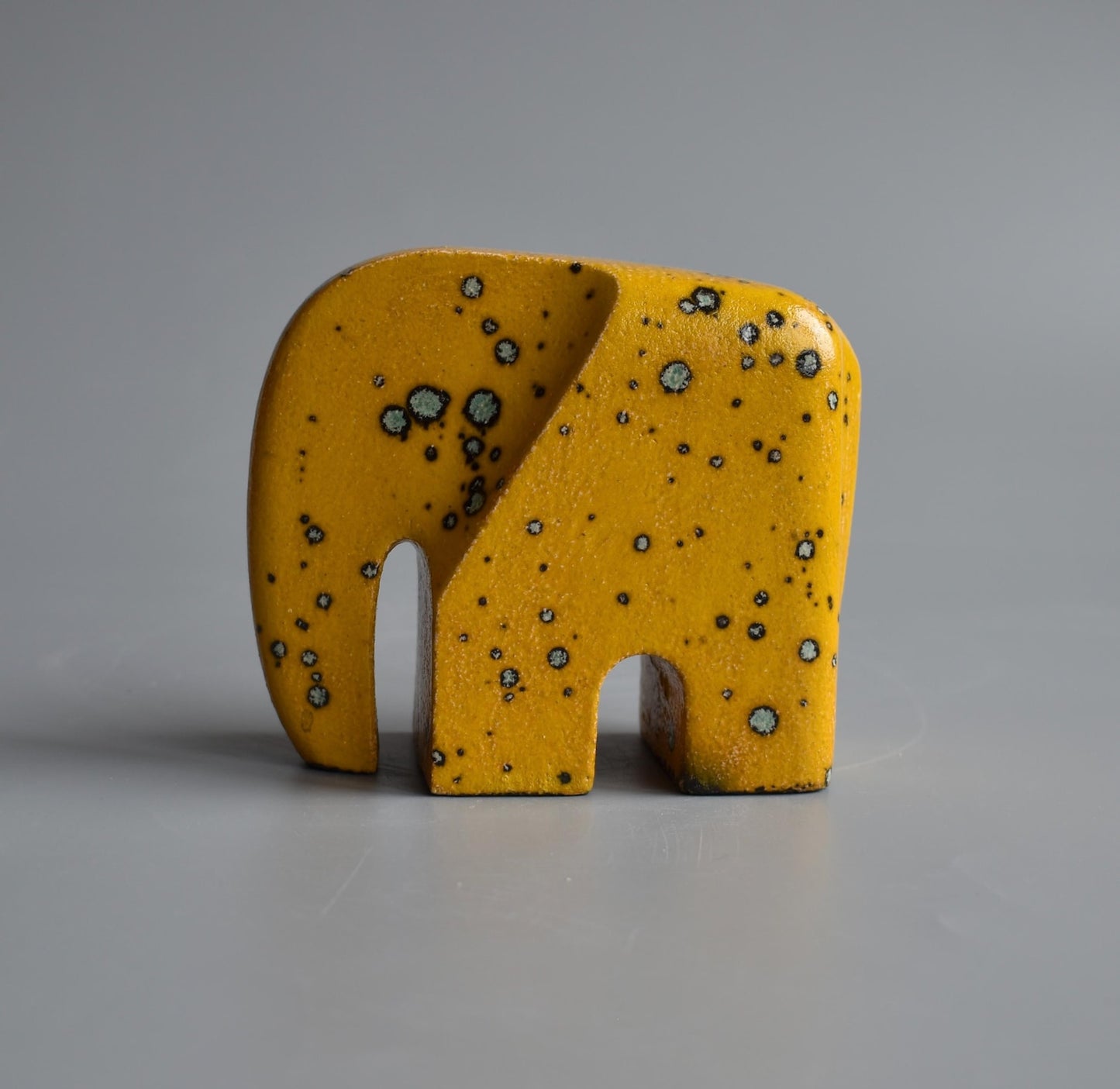 Ceramic Elephant Figurine – Yellow Speckled